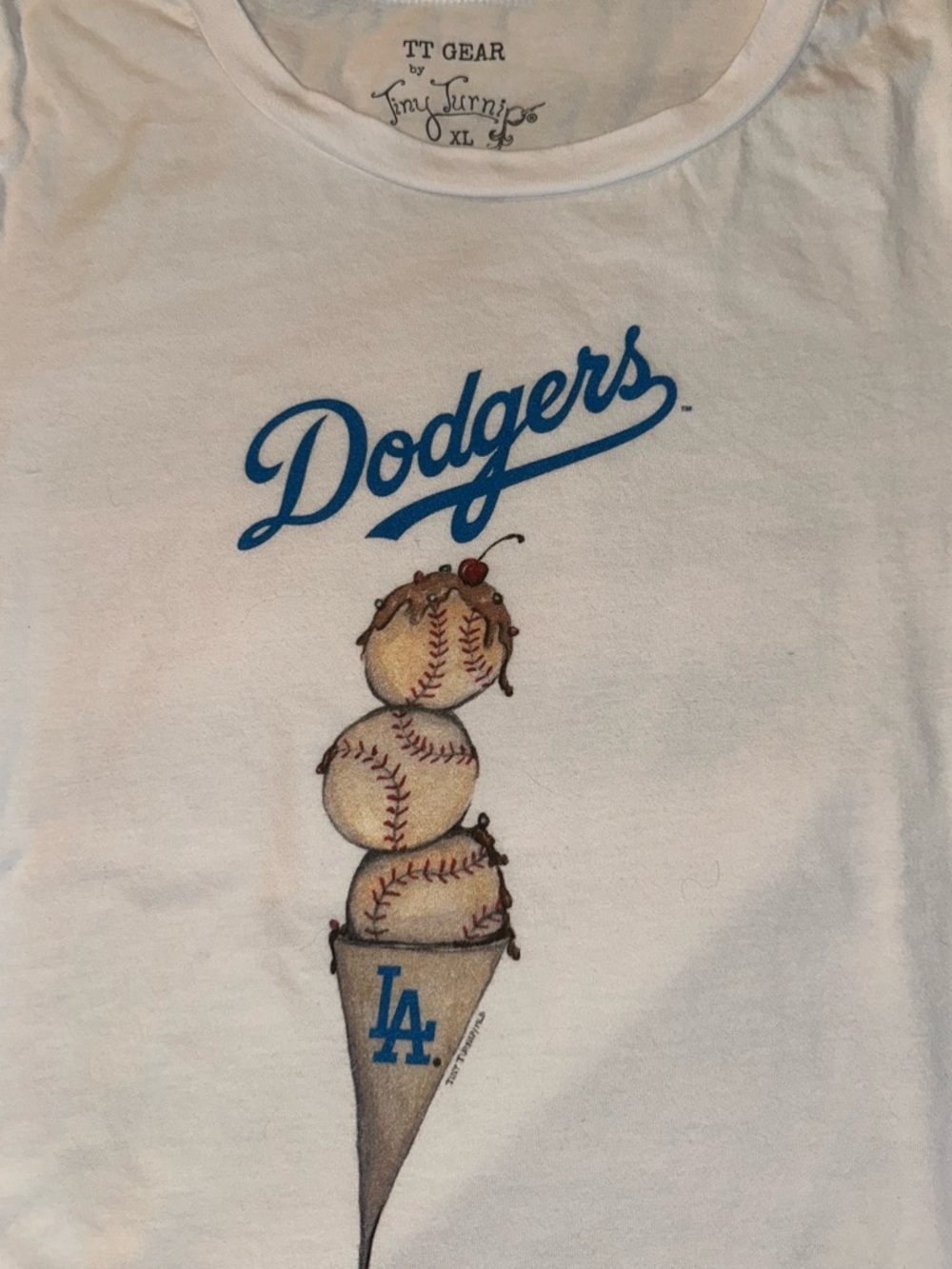 Los Angeles Dodgers Triple Scoop Women's Tee Shirt - Picture 5 of 7